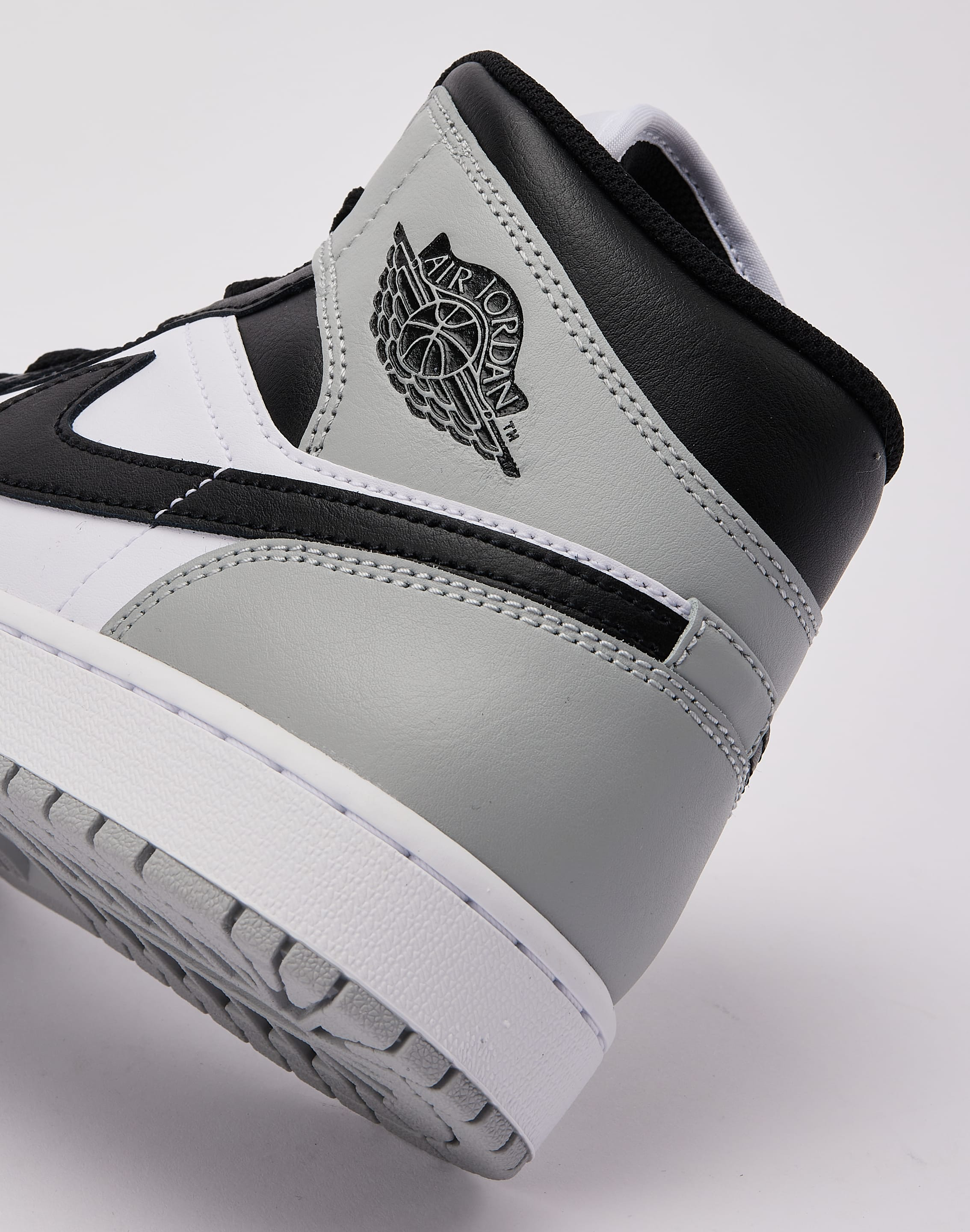کتونی جردن وان مید  Jordan 1 Mid Black Gray   DQ8426-1013